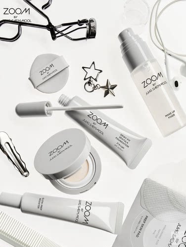 韩国大创Daiso x郑瑄茉联名妆前乳粉底液气垫定妆喷雾水光气垫