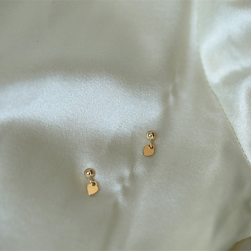 小小的质感14k包金睡觉不用耳钉