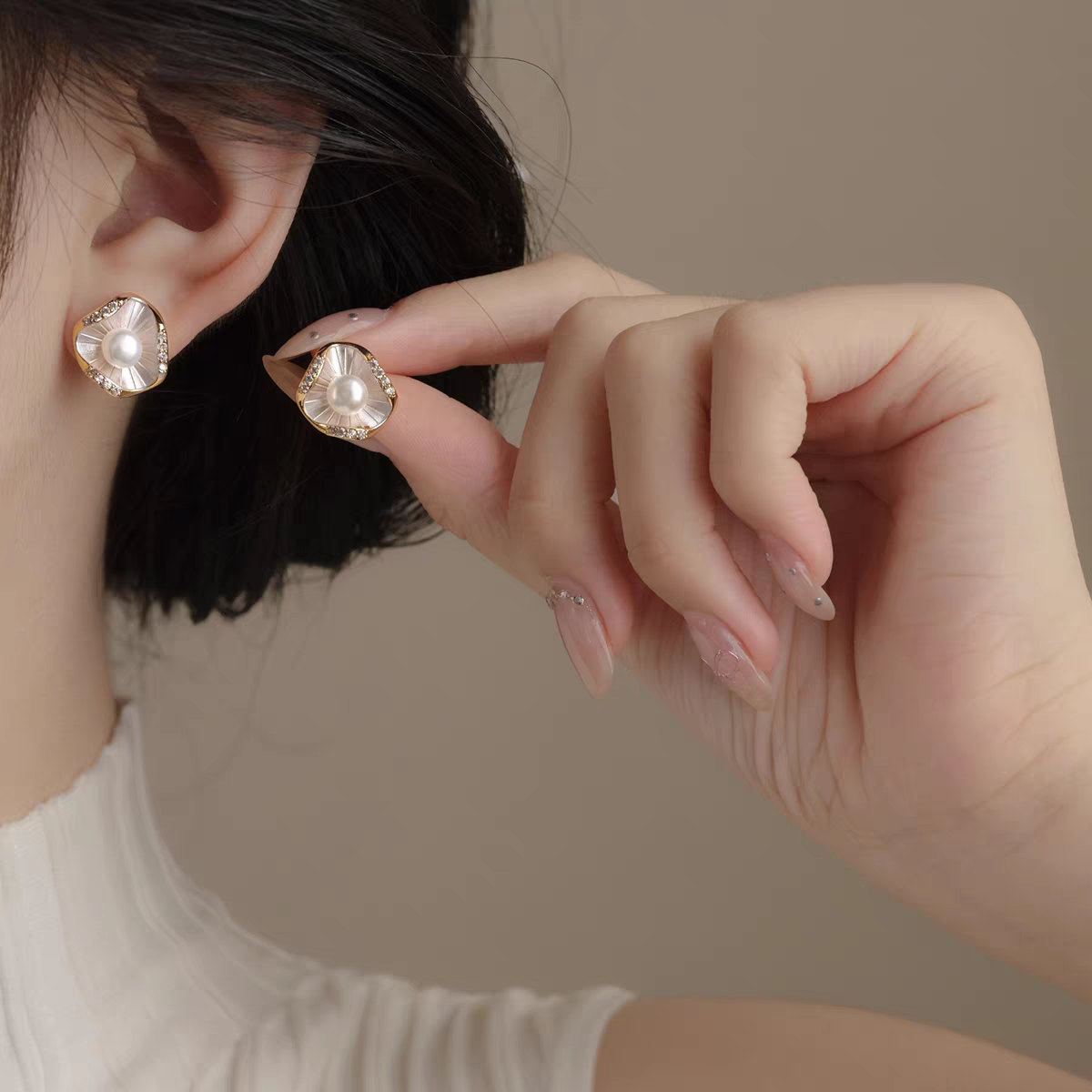 【莲动】天然淡水珍珠耳钉女款 新中式卷边荷叶优雅温柔耳环耳饰