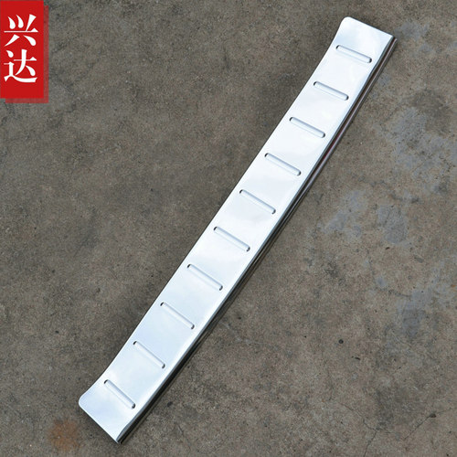 适用于2014-17款JEEP吉普自由光不锈钢后备箱踏板 自由光外后护板