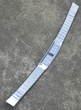 2016款海马V70专用不锈钢后备箱踏板 1.5T 2.0L海马V70内置后护板