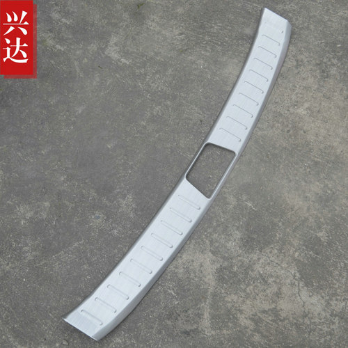 适用于2016-17款长安欧尚不锈钢后备箱踏板 长安欧尚内置后护板