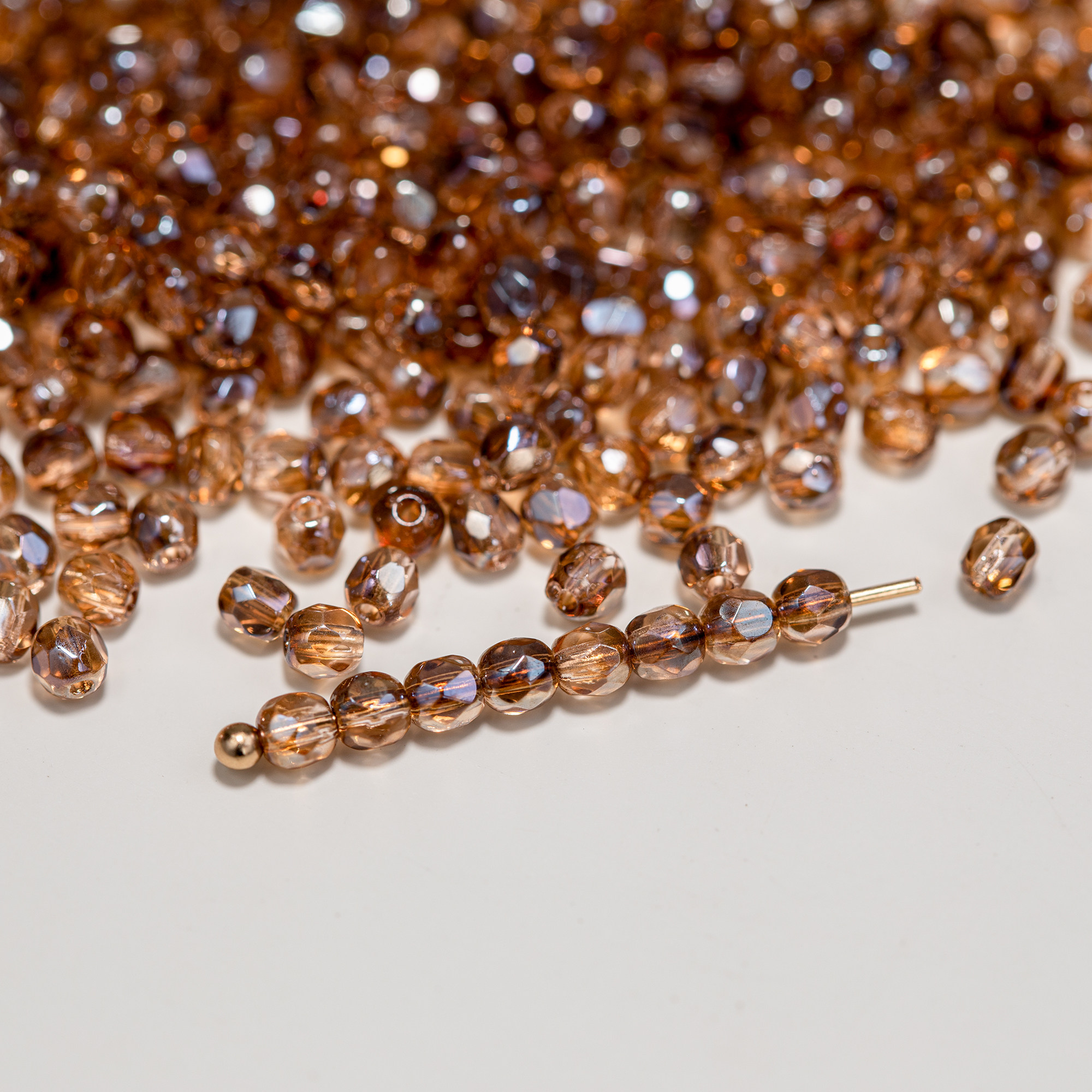 3mm火磨珠100颗珠光钡长石彩透明粉进口捷克机造珠串珠法绣材料,饰品/流行首饰/时尚饰品新,其他DIY饰品配件,淘宝优惠券,粉丝福利购,淘宝优惠卷