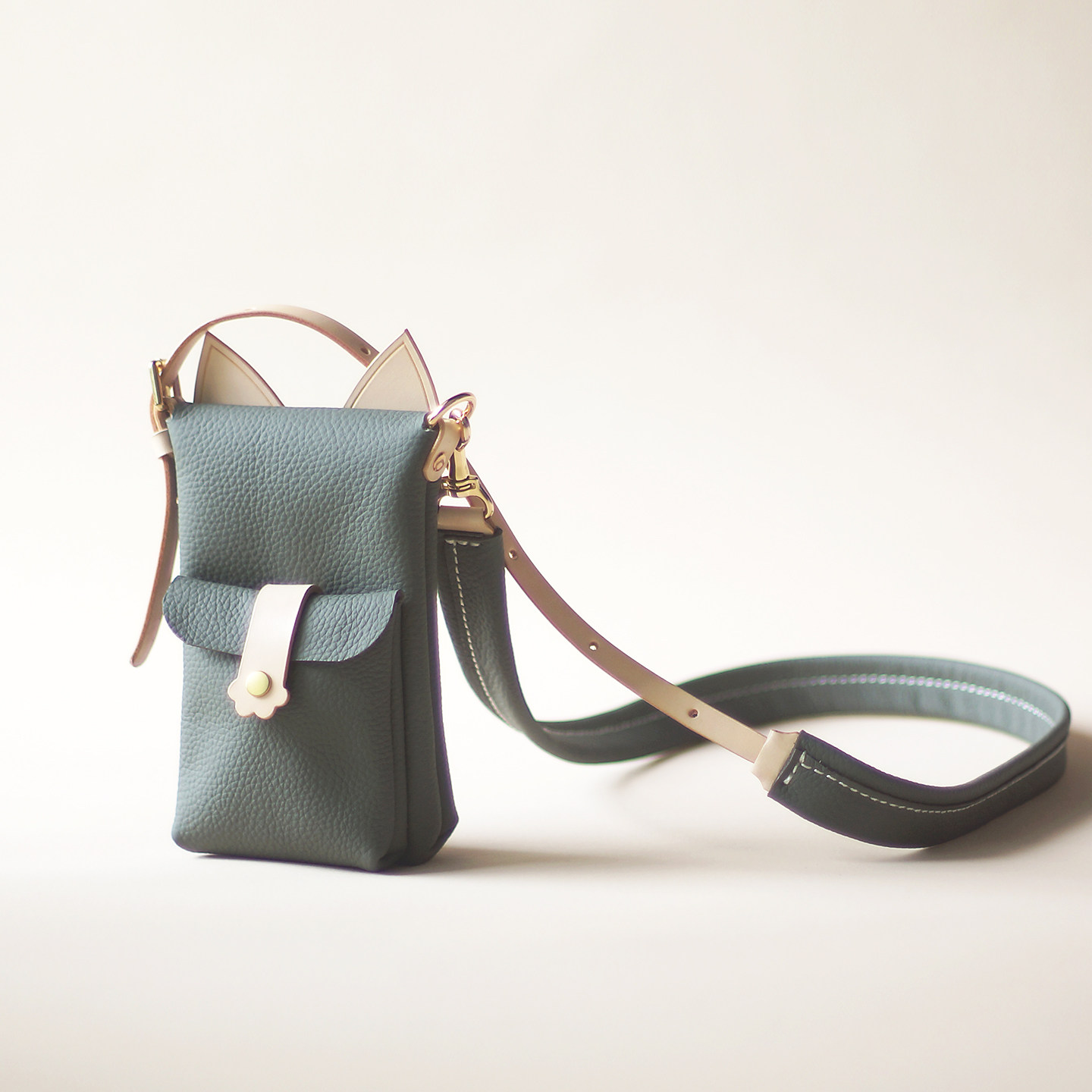 孤鹤原创手工真皮头层牛皮手机包女斜挎迷你小包高级感小巧轻便新