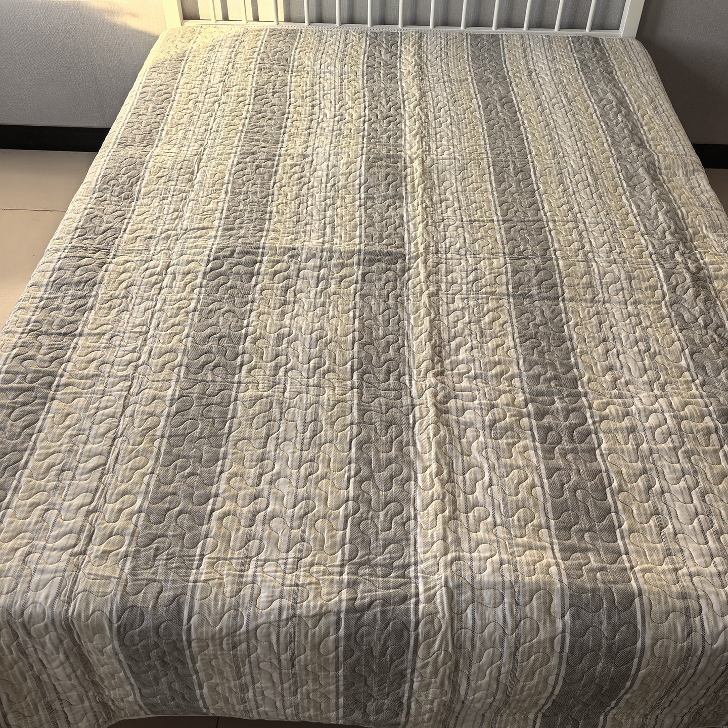 仅1件！特价处理现代条纹家居卧室纯棉床盖单件绗缝夹棉睡单床单