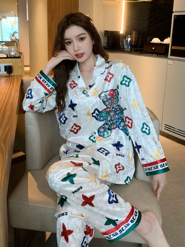 가을 겨울 유행 골드 벨벳 그물 연예인 곰 편지 다이아몬드 벨벳 카디건 작은 옷깃 홈웨어 세트 여성을위한 잠옷
