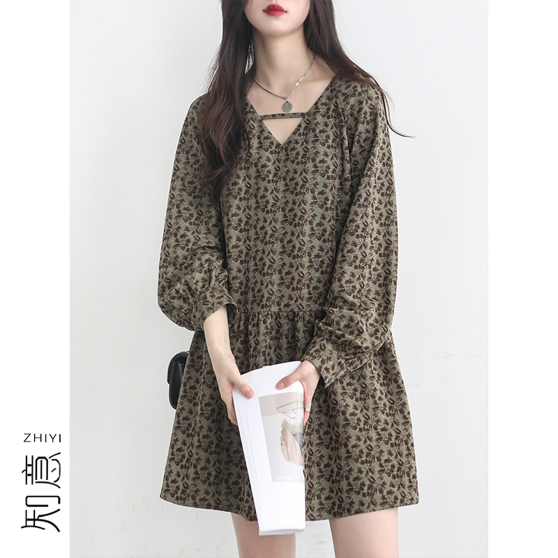 复古A字裙显瘦印花镂空连衣裙