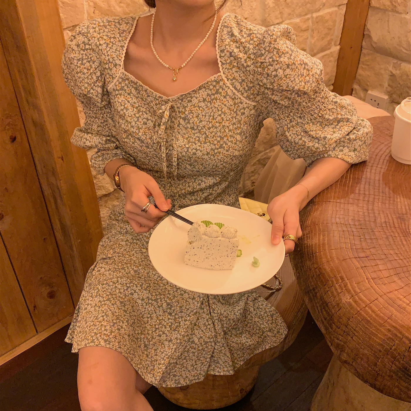 精致千金小个子风好看绿色连衣裙