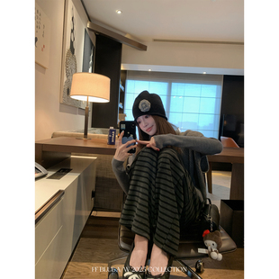 秋冬舒适休闲长裤 宅家遛弯磨毛炭灰条纹休闲裤 宅女日记 BLUE