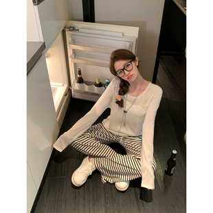 小口袋简约长袖 棉羊毛桑蚕丝混纺 打底落肩宽松针织上衣 BLUE