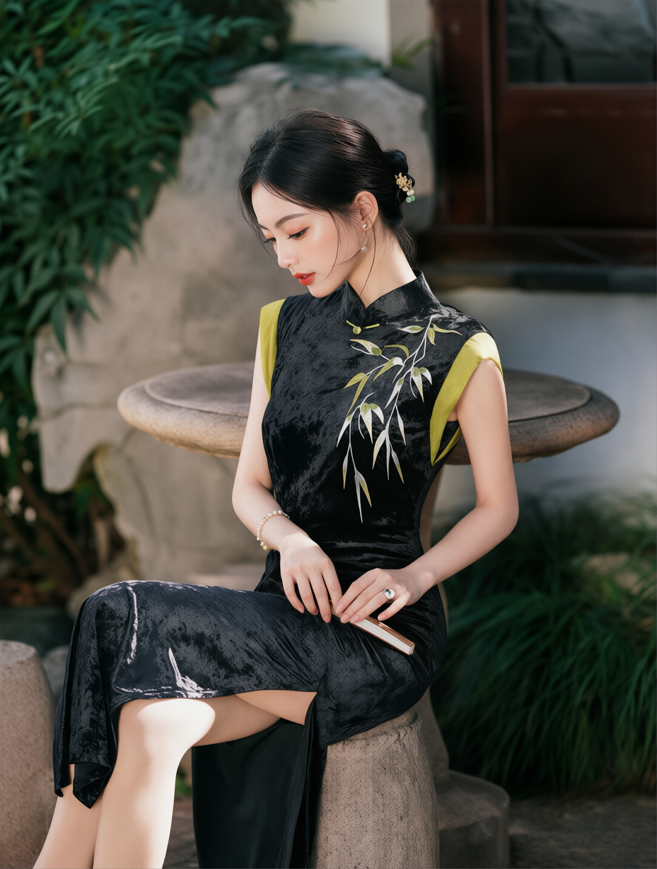 新中式竹叶刺绣旗袍女长款复古黑丝绒改良无袖连衣裙日常宴会礼服