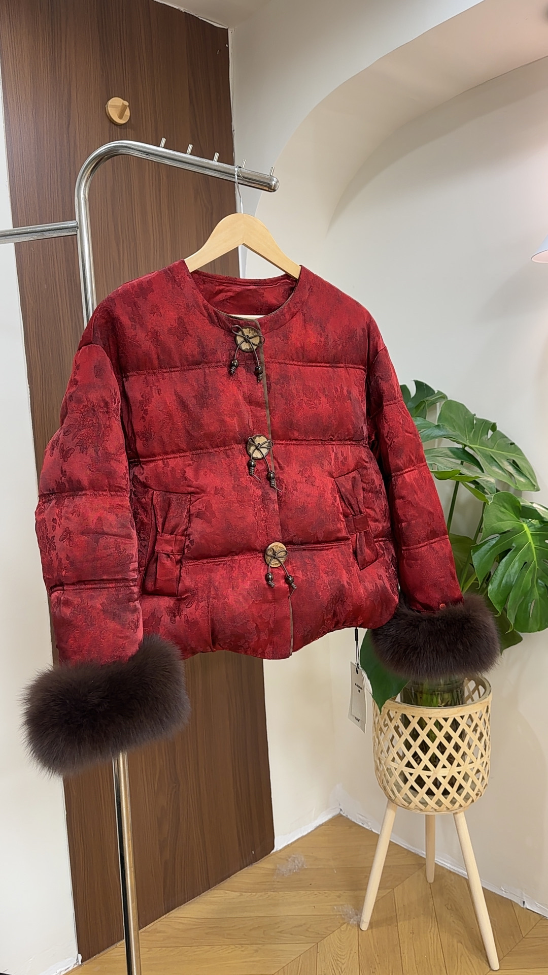 2025年新款新中式国风立领宽松90白鹅绒羽绒服拼接狐狸毛加厚外套