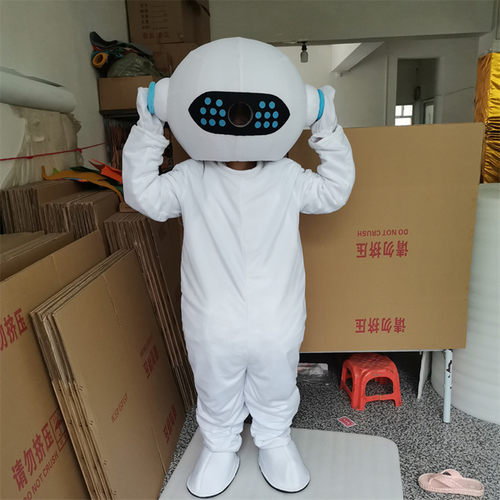 广告宣传舞台表演发传单吸引人气