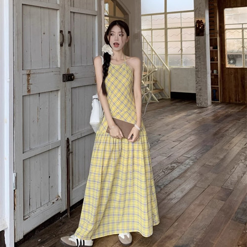 黄色格子挂脖吊带连衣裙长裙子女