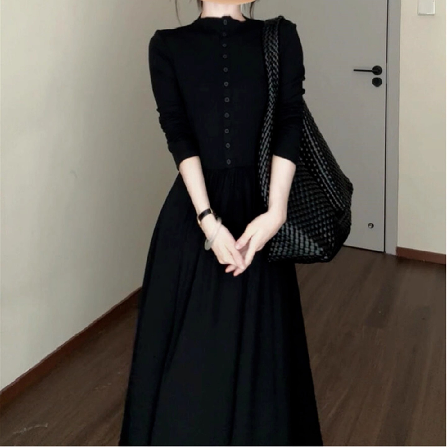 赫本风高级长袖连衣裙女秋长裙子