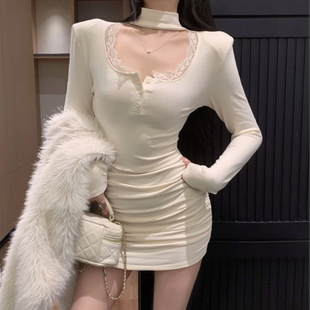挂脖蕾丝连衣裙女秋冬纯欲风性感包臀裙半高领加绒打底内搭短裙子