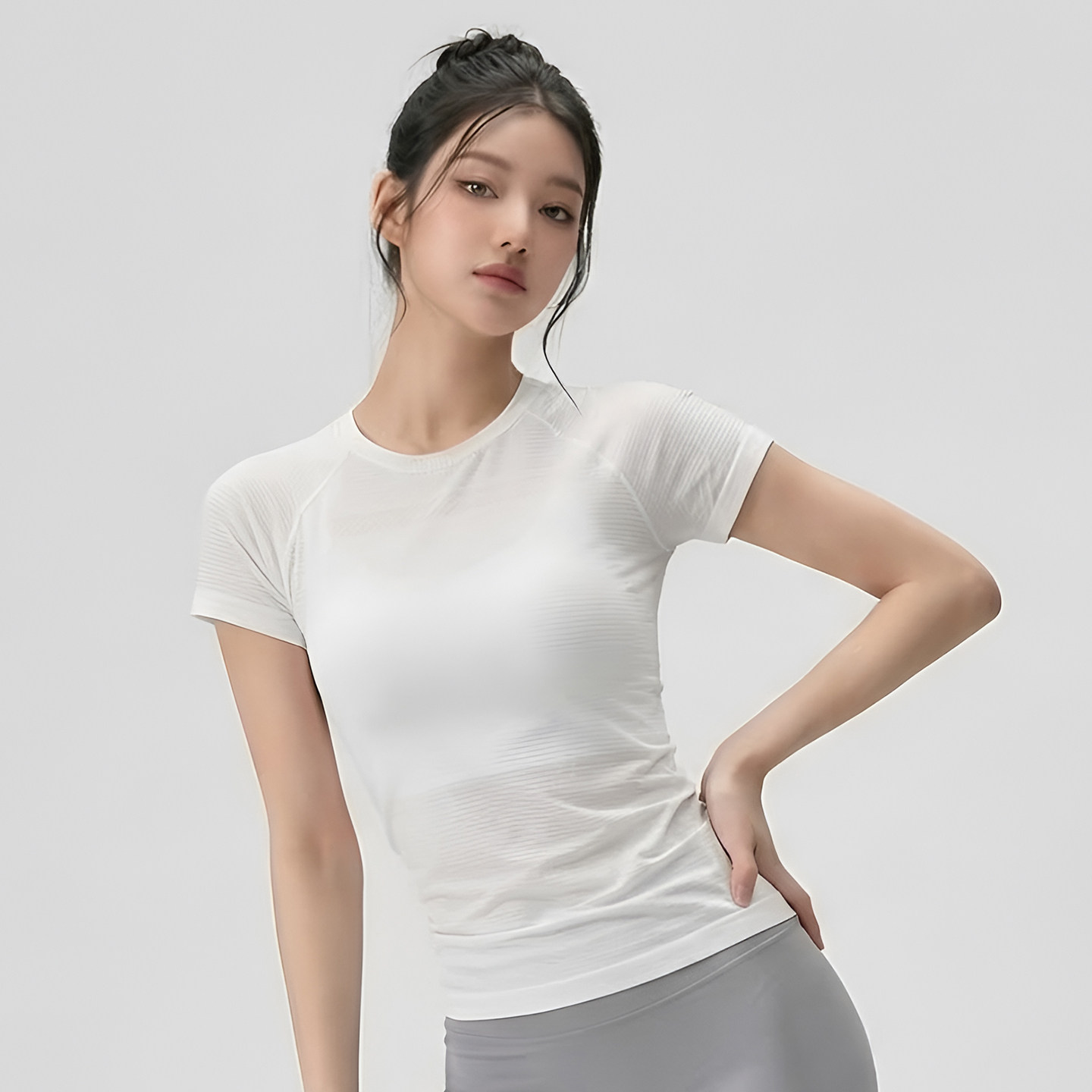 运动瑜伽上衣修身显瘦薄款速干透气训练T恤女夏季白色普拉提短袖