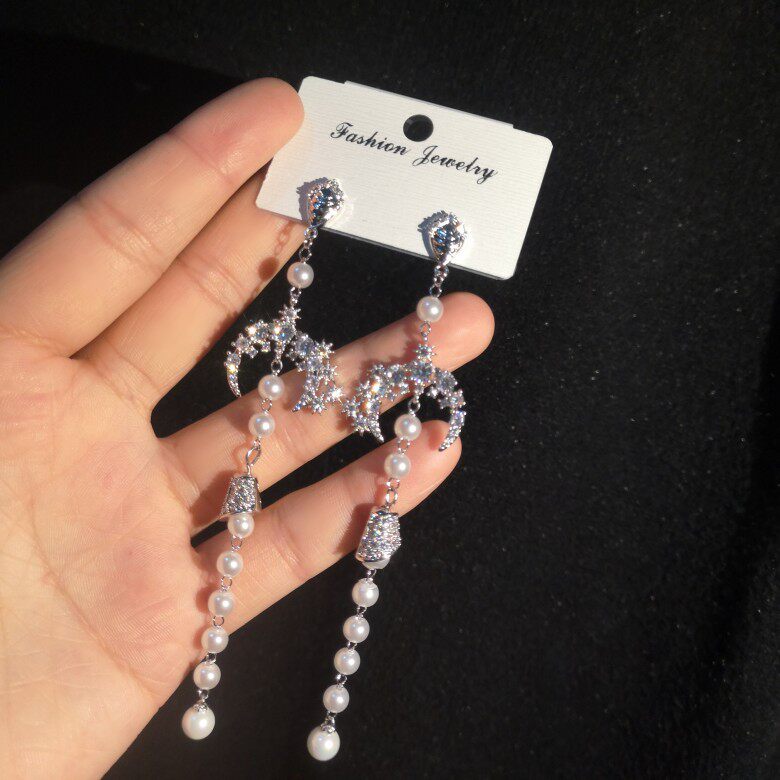 韩国东大门S925银针月亮锆石长款耳款珍珠流苏气质耳坠显瘦名媛在类目 饰品/流行首饰/时尚饰品新, 耳饰, 耳环中 - 来自Buy2taobao.com提供专业的淘宝代购服务