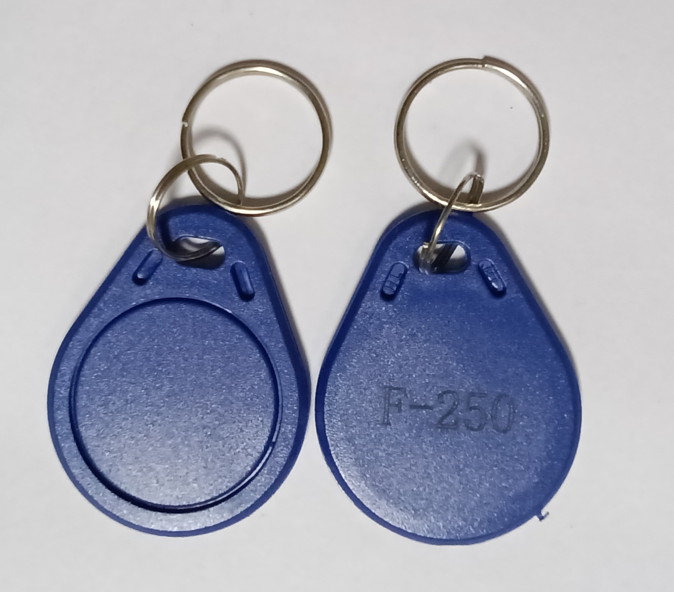 3号可复制门禁卡扣ID250K频率感应可重复擦写复制卡出租门卡车库