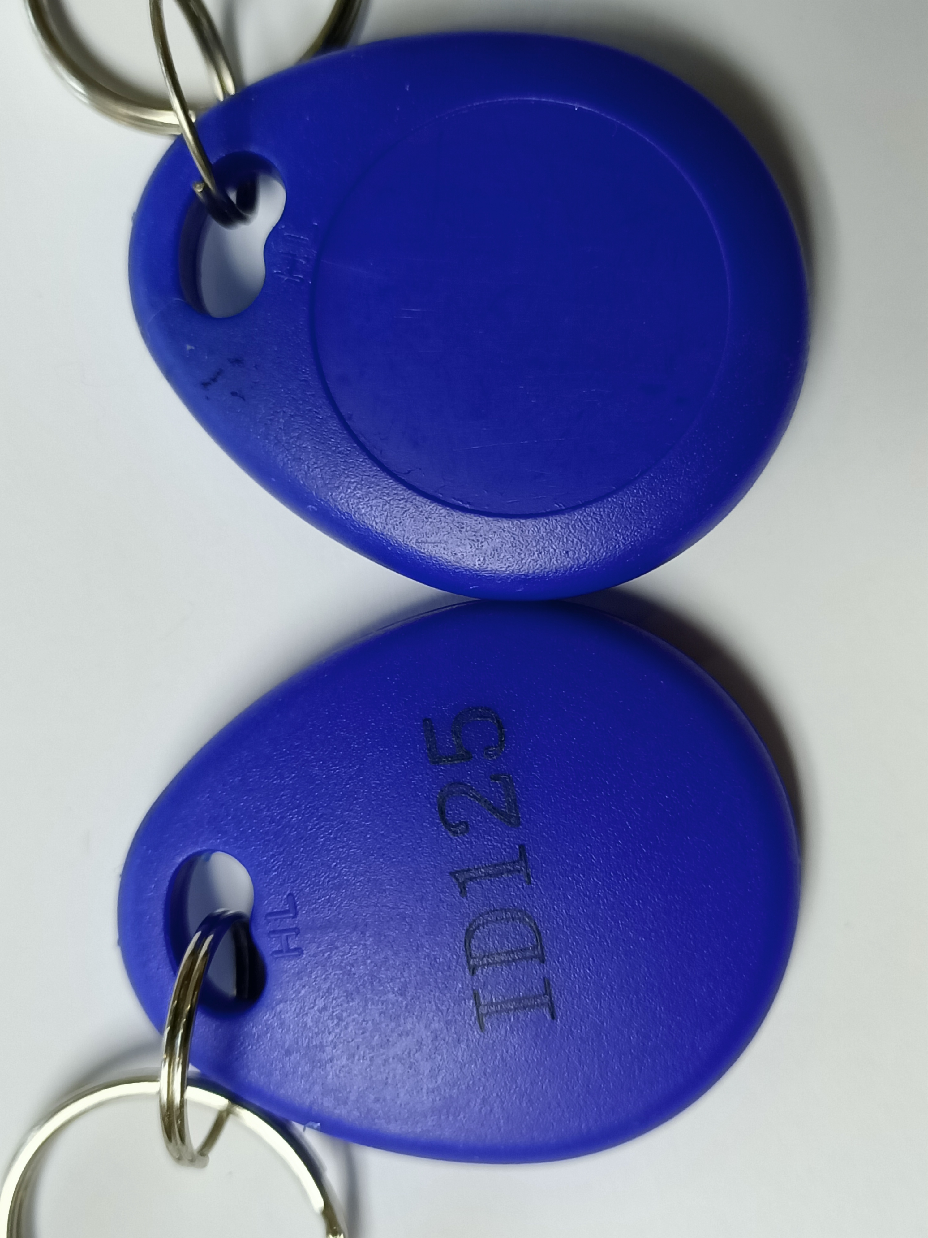 29号ID125奇诺H618拷贝擦写空白反复复制门禁电考勤电梯停车卡扣