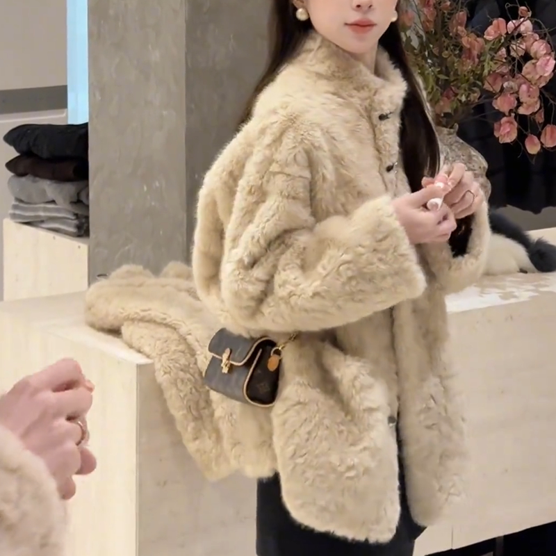 加厚保暖羊羔毛外套女冬季新款2025爆款韩系巨好看小个子皮毛一体