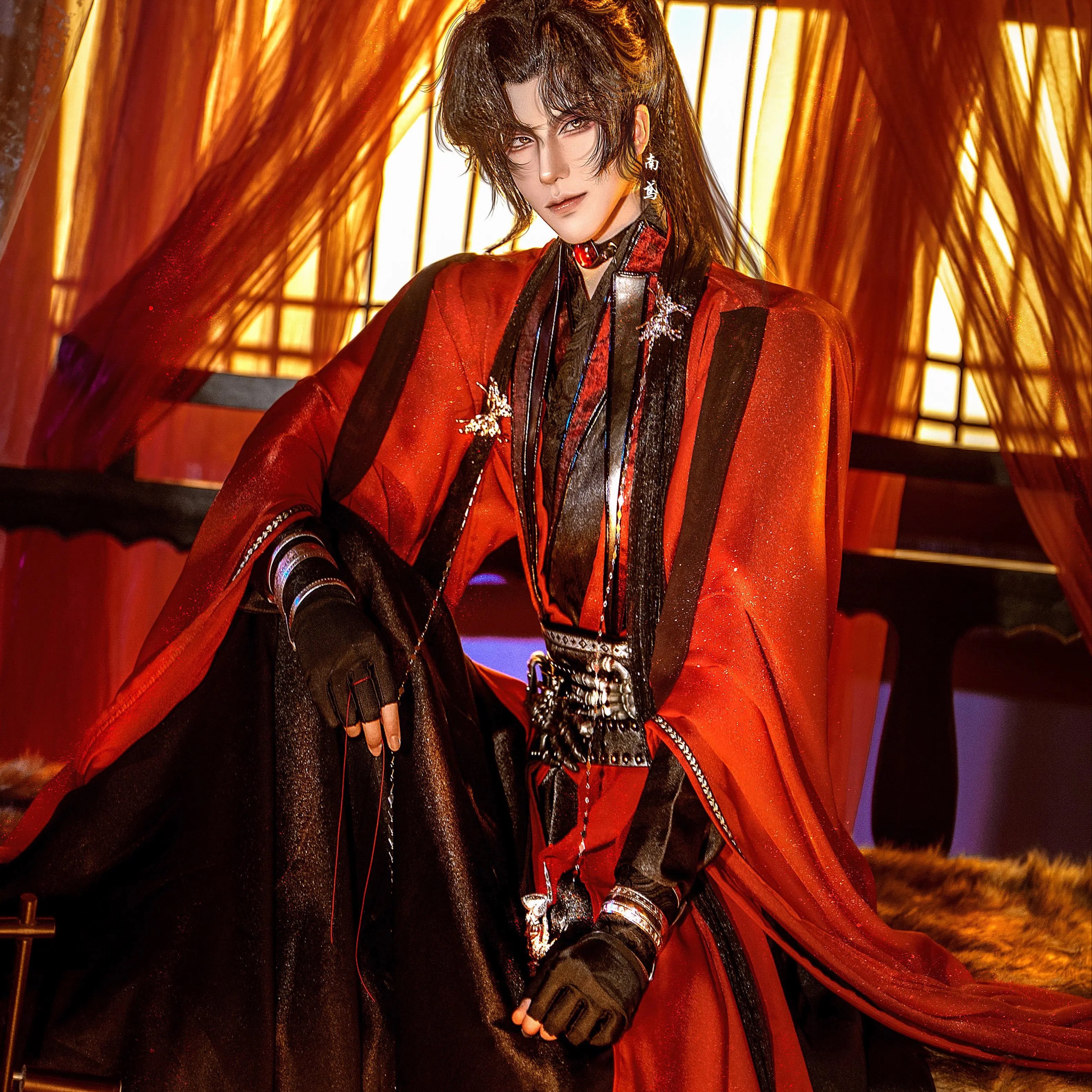 月烈奇麟天官花城cos服