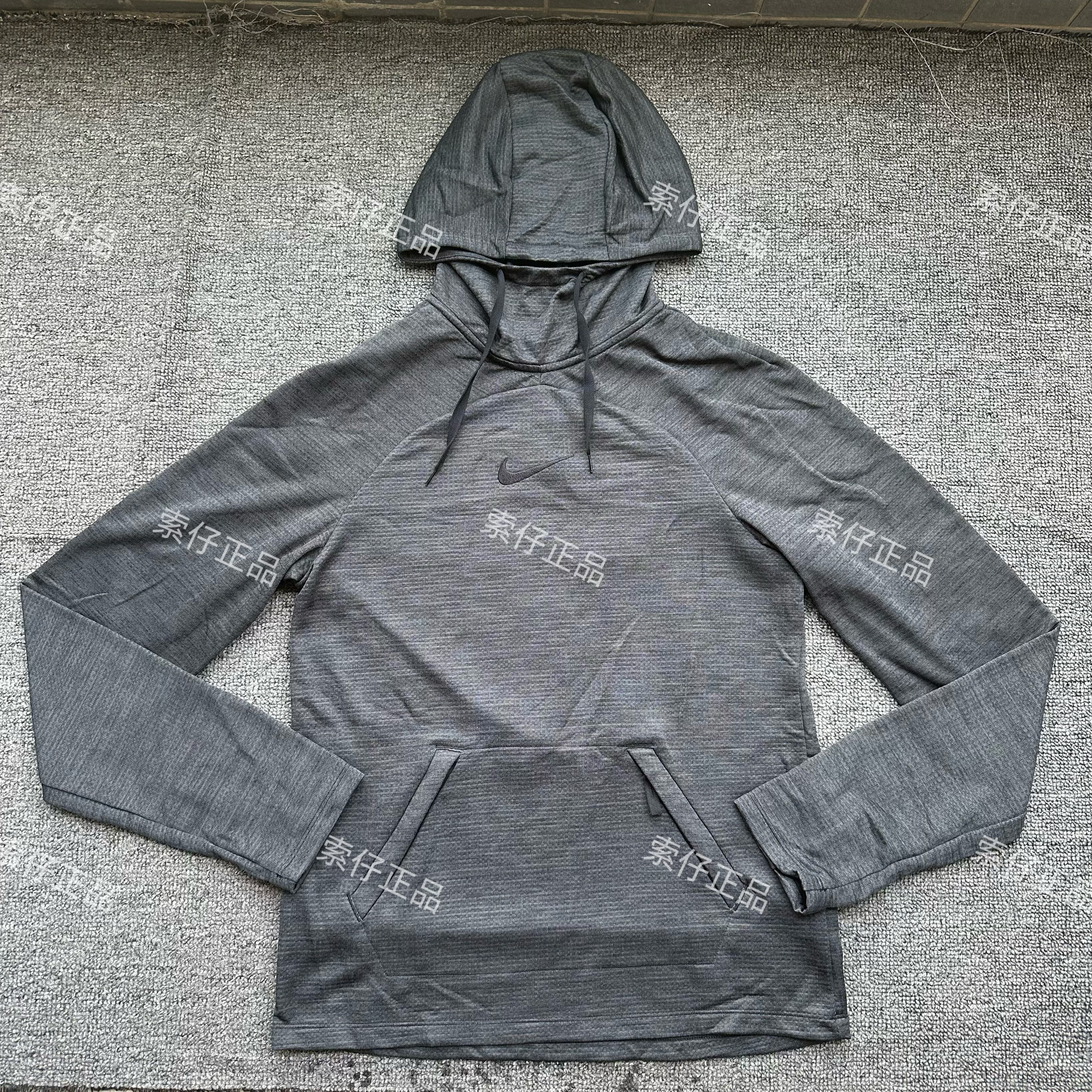 耐克/NIKE 秋冬男子足球运动休闲跑步训练连帽套头衫长袖 FB6490