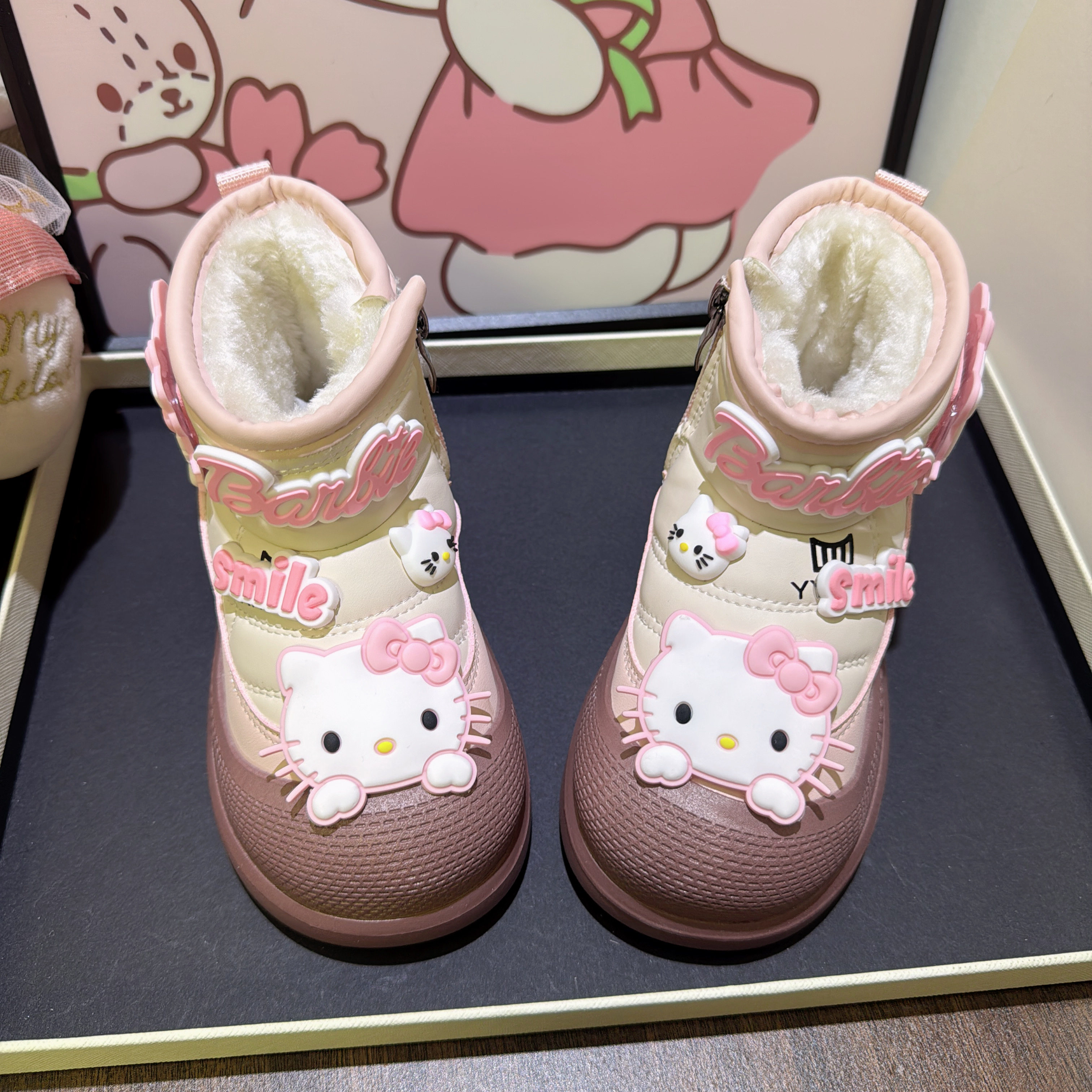 女童粉色加绒防滑防水雪地靴