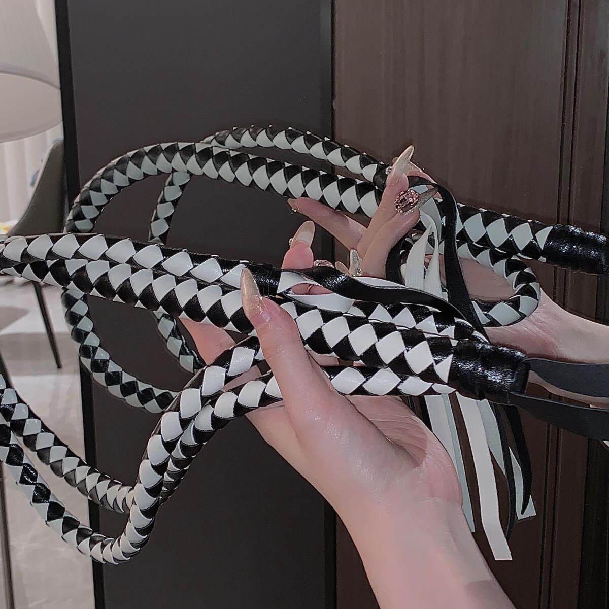 小皮鞭黑色马鞭子牧羊长皮鞭pu黑色cos骑士装备健身散鞭长蛇鞭