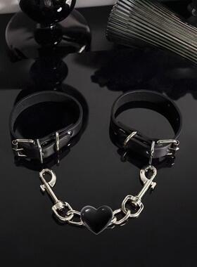 情侣PU脚环可拆卸牵引拍照道具网红手铐性感纯欲情侣手铐