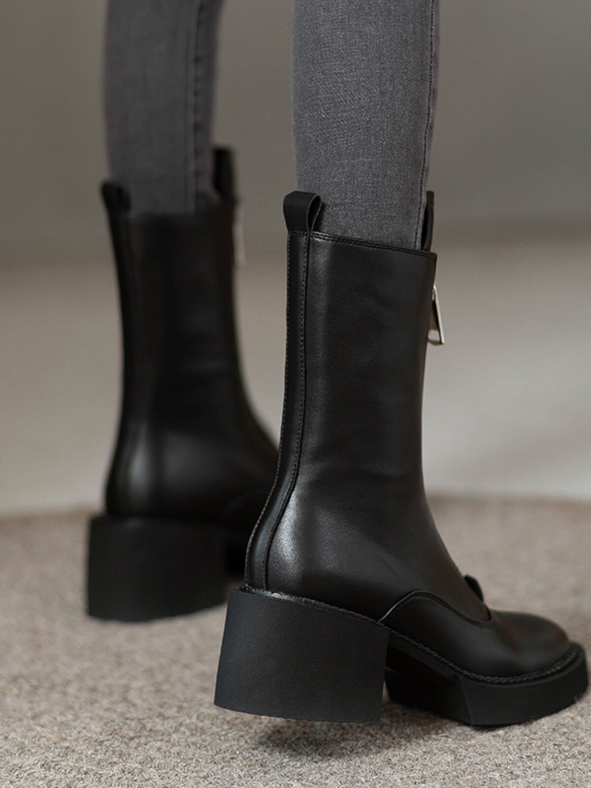 2024 가을 겨울 싱글 부츠  가죽 작은 앞 지퍼 중반 송아지 마틴 부츠 여성용 두꺼운 밑창 부츠 얇은 하이힐 짧은 부츠