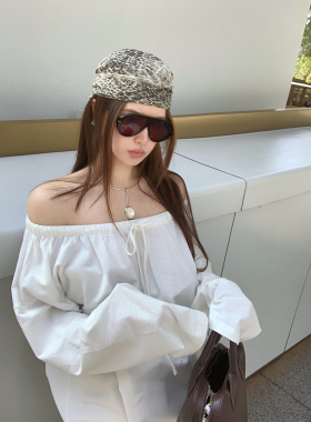 IUIU阿晶家「松弛weekday」春季松弛感一字肩休闲长袖上衣女