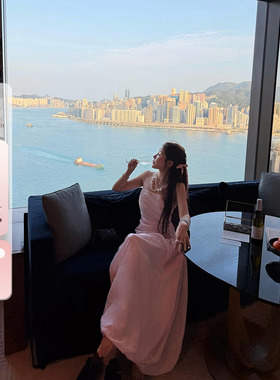 IUIU阿晶家「浅春系 褶皱剪裁桃花粉美裙」高腰设计感吊带连衣裙