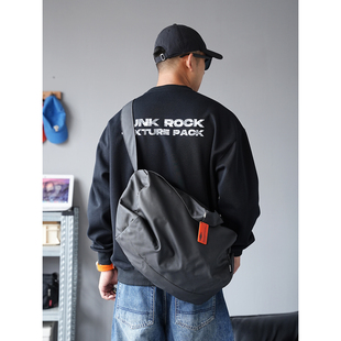 秋季美式休闲痞帅高级感印花黑色圆领卫衣男宽松百搭大码套头上衣