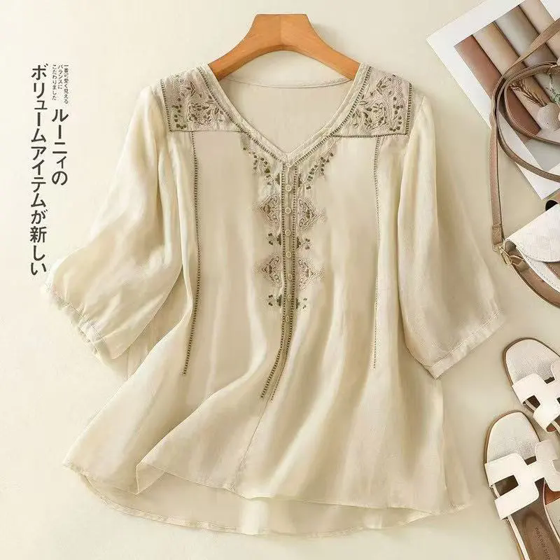 高端年轻款苎麻上衣女夏季薄款短袖刺绣棉麻小衫v领轻薄亚麻衬衫