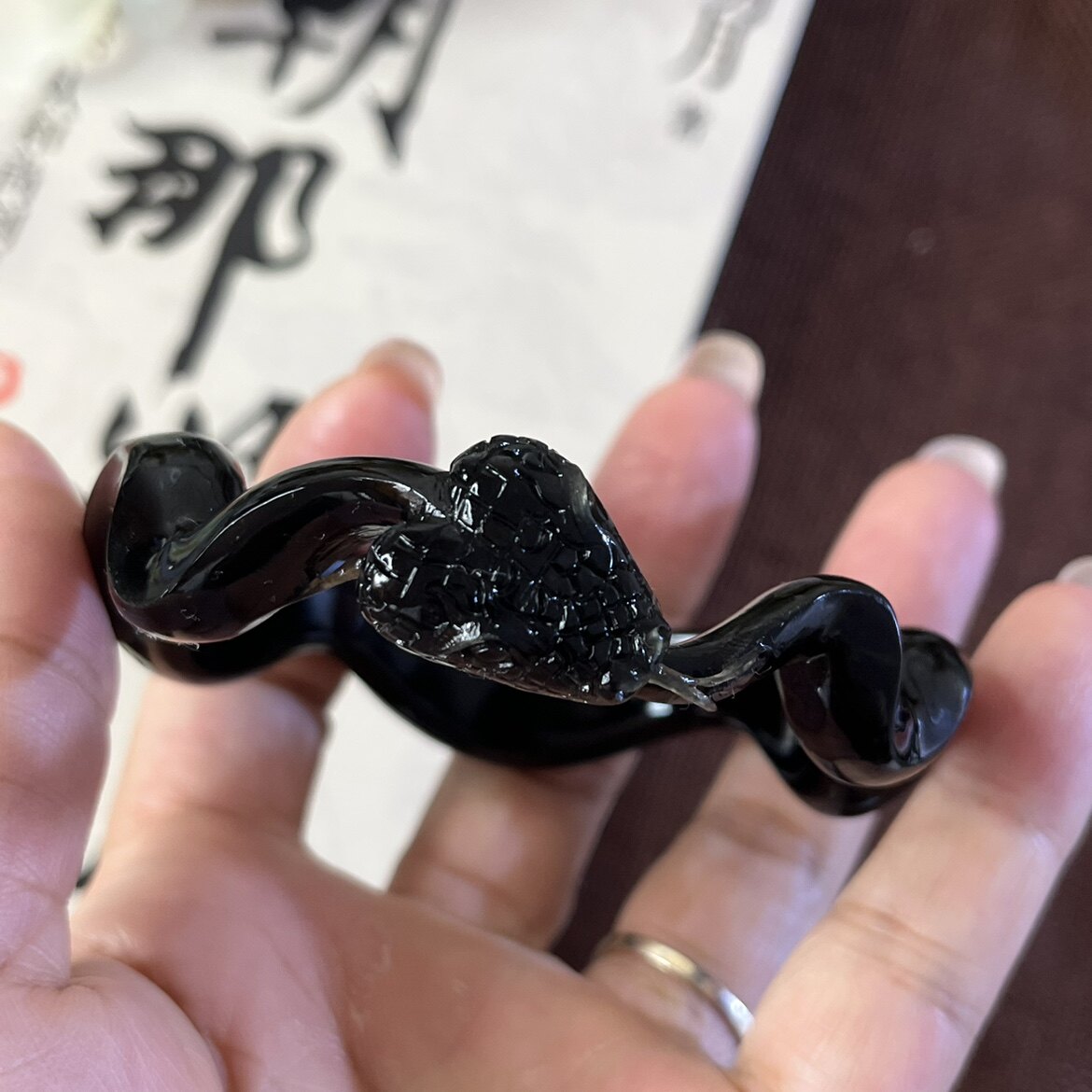 岫玉手镯蛇手镯天然玉石镯子黑色水墨料58内径玉石镯子蛇镯