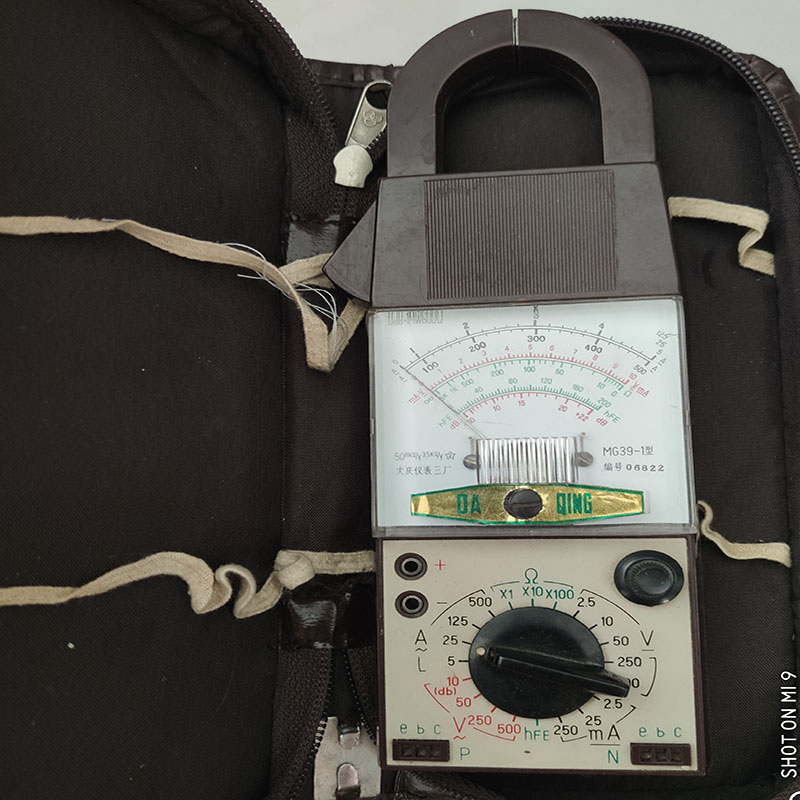 钳形古董收藏品电流计dt930f