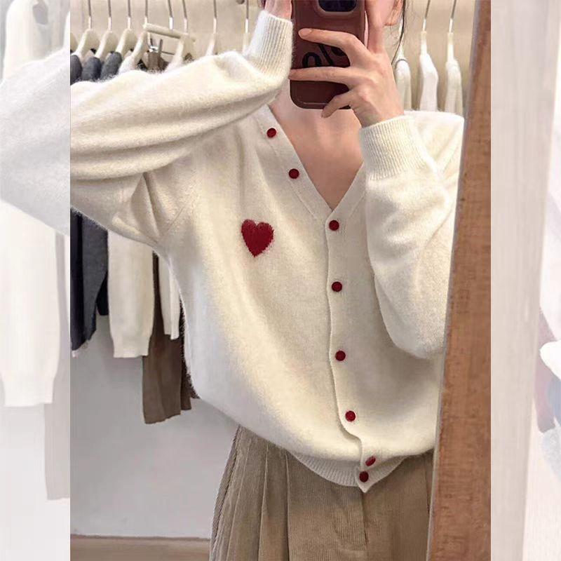 小个子爱心刺绣V领短款开衫女毛衣外套春秋气质外穿长袖针织上衣