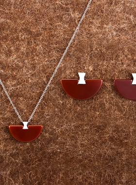 原创设计高级感新中式燕尾榫扇形天然红玛瑙项链榫卯项链26新款女