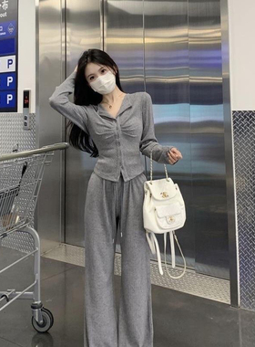 休闲舒适运动套装春季轻熟风气质V领抽褶上衣松紧裤阔腿裤两件套