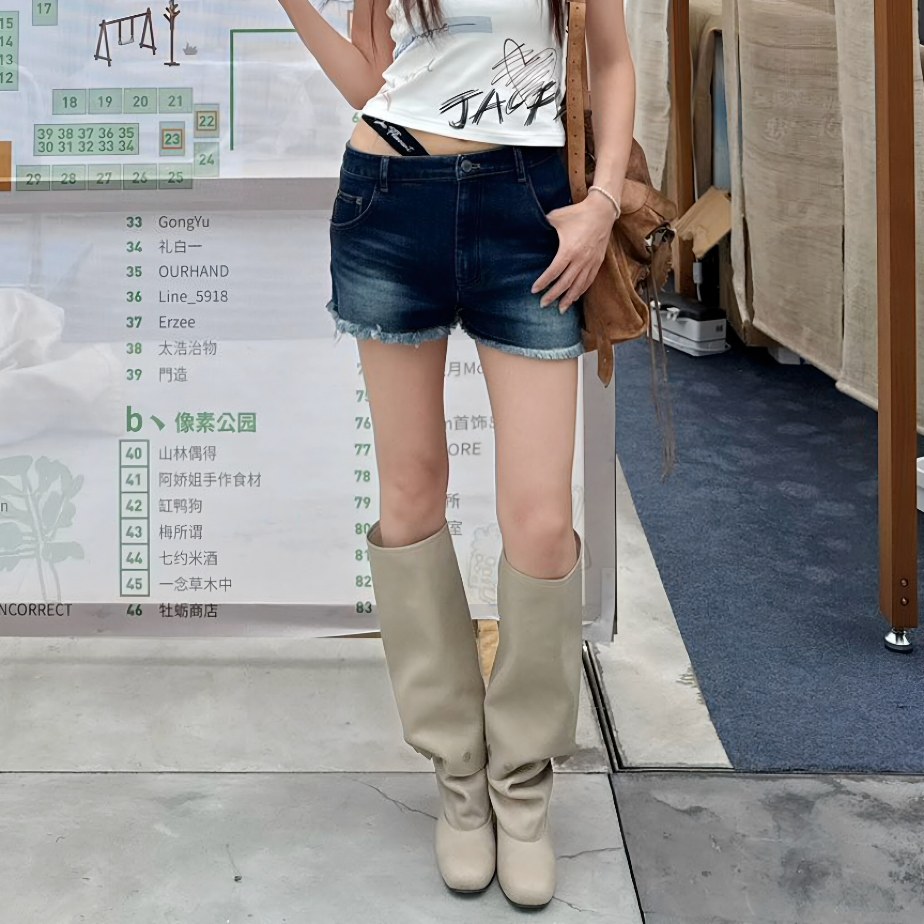 JAC FLEURANT2026夏季新款刺绣Logo织带斜腰毛边牛仔短裤女热裤子图片