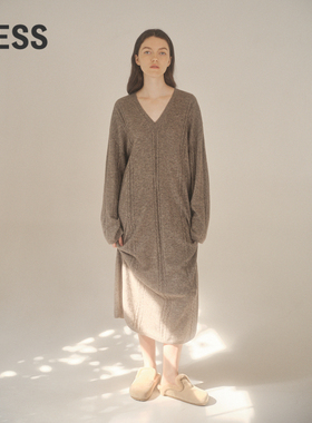 【0压系列】LESS休闲舒适滑糯长裙女长袖优雅毛衫连衣裙2O0G12670