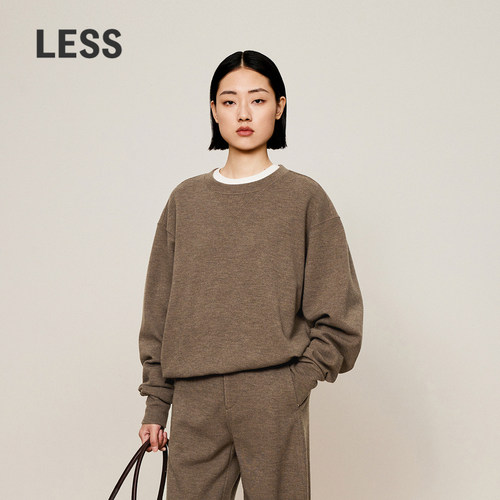 LESS冬宽松下摆前落肩后插肩上衣圆领宽松休闲套头卫衣2OA413300