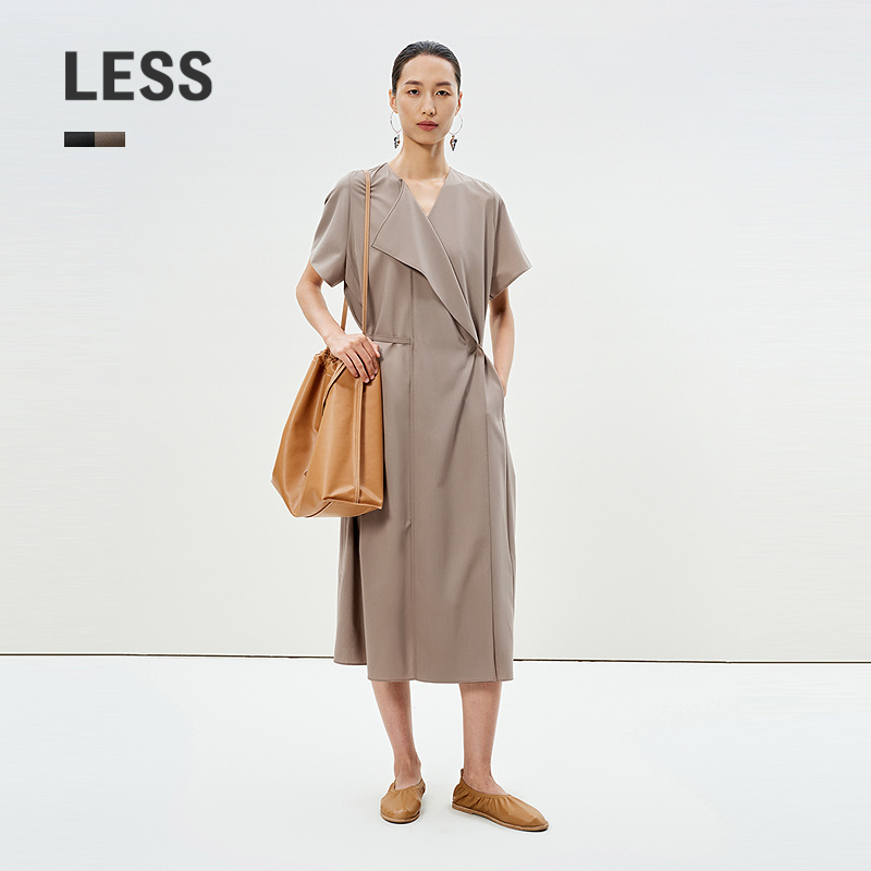 LESS通勤设计感连衣裙A字短袖