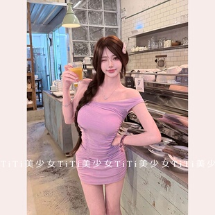 【TiTi美少女】性感显身材褶皱一字肩带胸垫连衣裙纯欲包臀短裙女