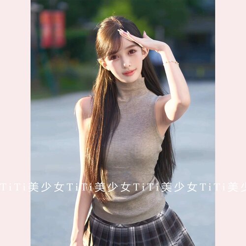 灰色半高领针织背心格子百褶裙子
