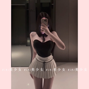 鱼骨黑色缎面性感抹胸上衣 纯欲风黑猫女警解构式 TiTi美少女