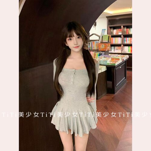 圆领收腰显身材两件套连衣裙