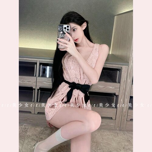 勾花编织背心裙针织V领连衣裙