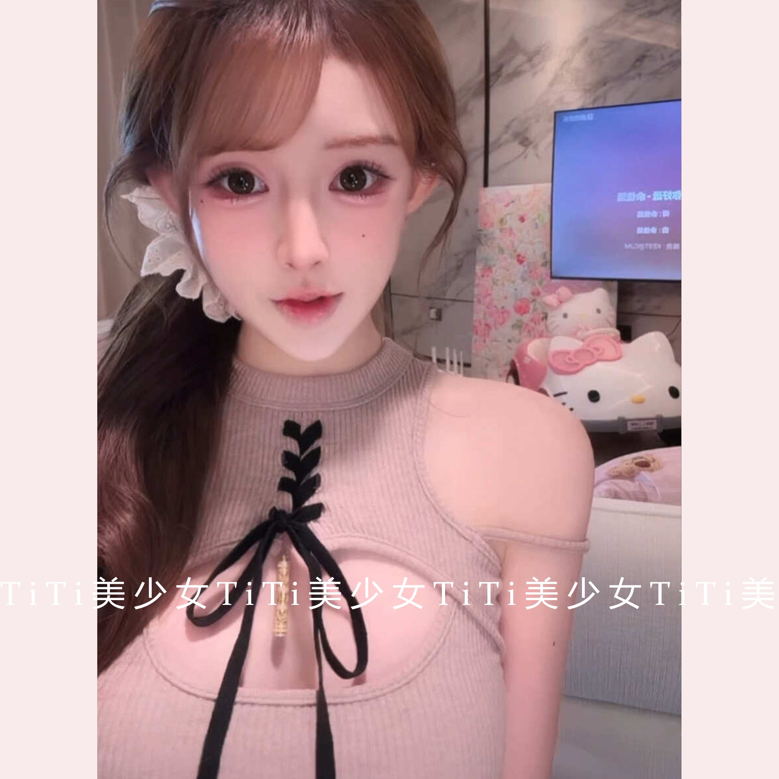 【TiTi美少女】镂空纯欲性感修身绑带挂脖显胸吊带小背心内搭上衣